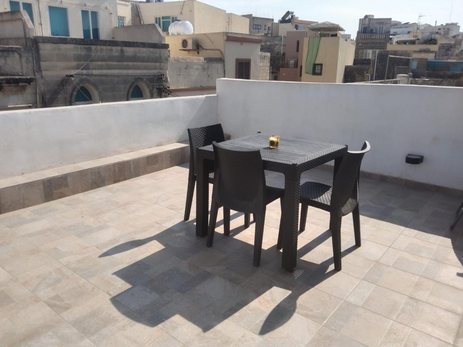 One Bedroom Appartment With Terrace In Sliema Exterior photo